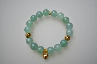 Green aventurine beaded bracelet