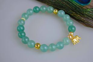 Green aventurine beaded bracelet